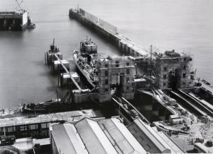 Berths from the Cliffs 28.03.1953. DHB - Lambert Weston