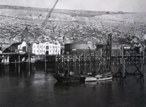 Temporary piling for East Dolphin 31.06.1952. DHB - Lambert Weston