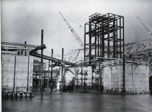 East Portal Steelwork & Dolphins 06.09.1952. DHB - Lambert Weston