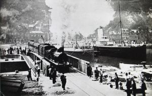 Wellington Bridge 1904, specially rebuilt to take trains. Dover Library