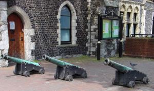Three Canons from the Battle of Waterloo given to the town by Mayor Matthew Pepper next to the Maison Dieu. Alan Sencicle 2009.