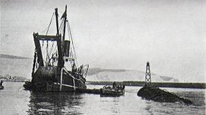 Dapper - Salvage ship note bullnose over which 250 tons can be lifted c 1920 - Amos & Amos