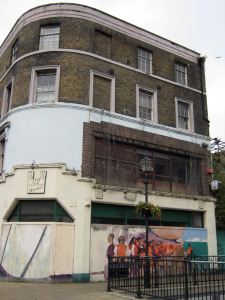 What was once called Pages' corner on Bench Street - Snargate Street, the upper rooms became part of the Shakespeare hotel. LS 2010