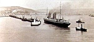 Deutschland coming alongside the Price of Wales Pier 1904 . David Hammond
