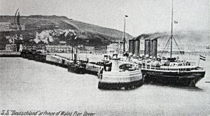 Deutschland tied alongside Prince of Wales Pier 1907. Bob Hollingsbee Collection
