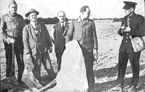 German pilot Artur Dau shot down 28.08.1940 over Hougham being interviewed by PC Hills, with left to right Home Guard, Jack Wood, ARP Warden Cyril Souton and local Mr Worrall. Kath & Bob Hollingsbee Collection