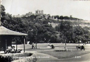 Pencester Gardens c1950s. Left the 'comfort shelter' that included toilets and a shelter with seating. David Iron Collection