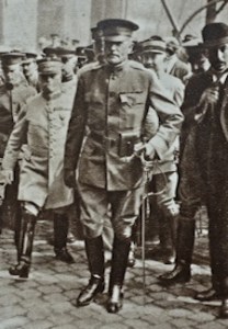 US Commander in Chief General Pershing arriving in France 1917. Cassira